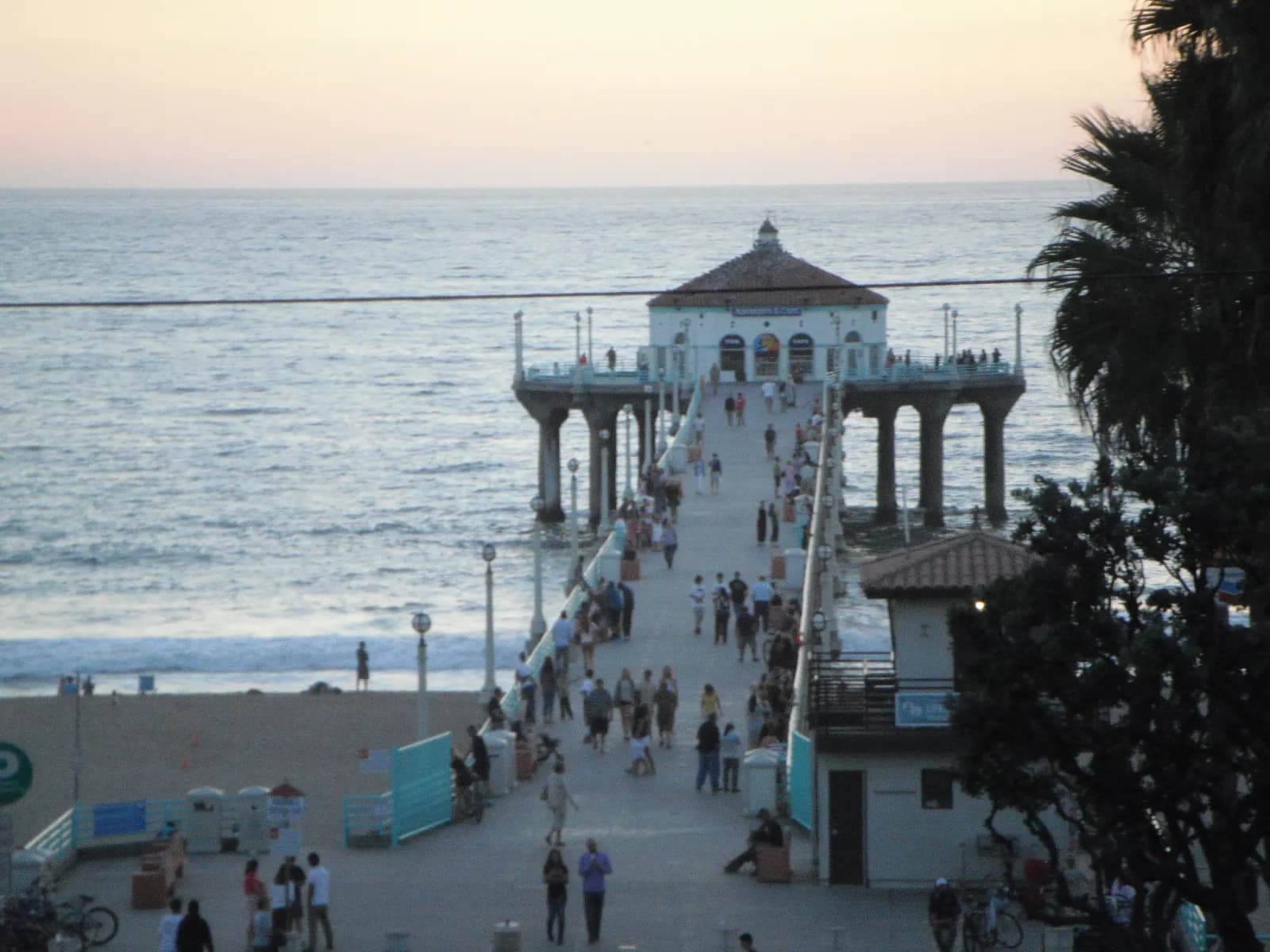 Restoration services in Manhattan Beach, Los Angeles County